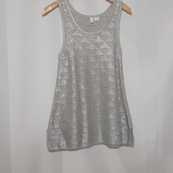 - Moth sleeveless sweater‎ - Picture 1 of 7
